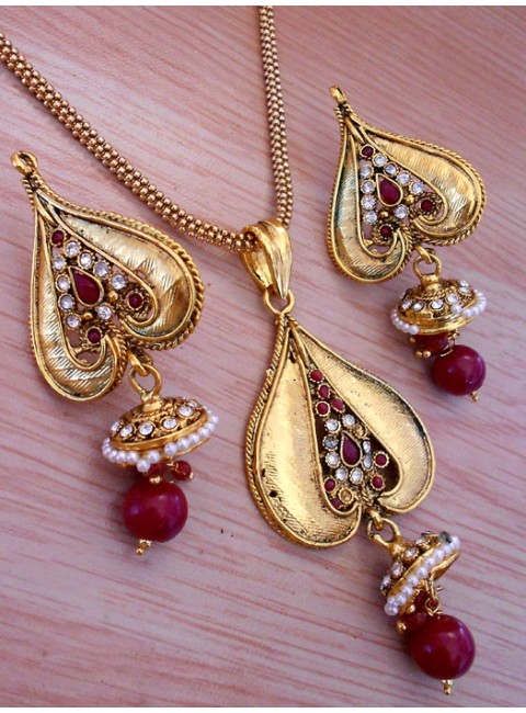 Polki Pendant Set